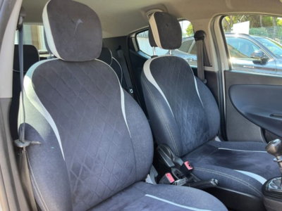 Lancia Ypsilon 1.2 69 CV 5 porte GPL Ecochic Platinum (9)