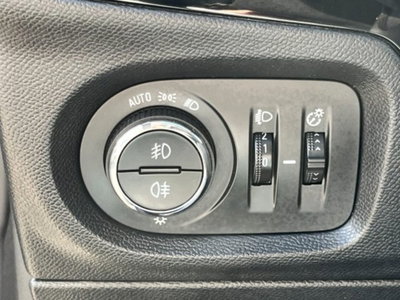 Opel Corsa 1.2 Elegance (14)