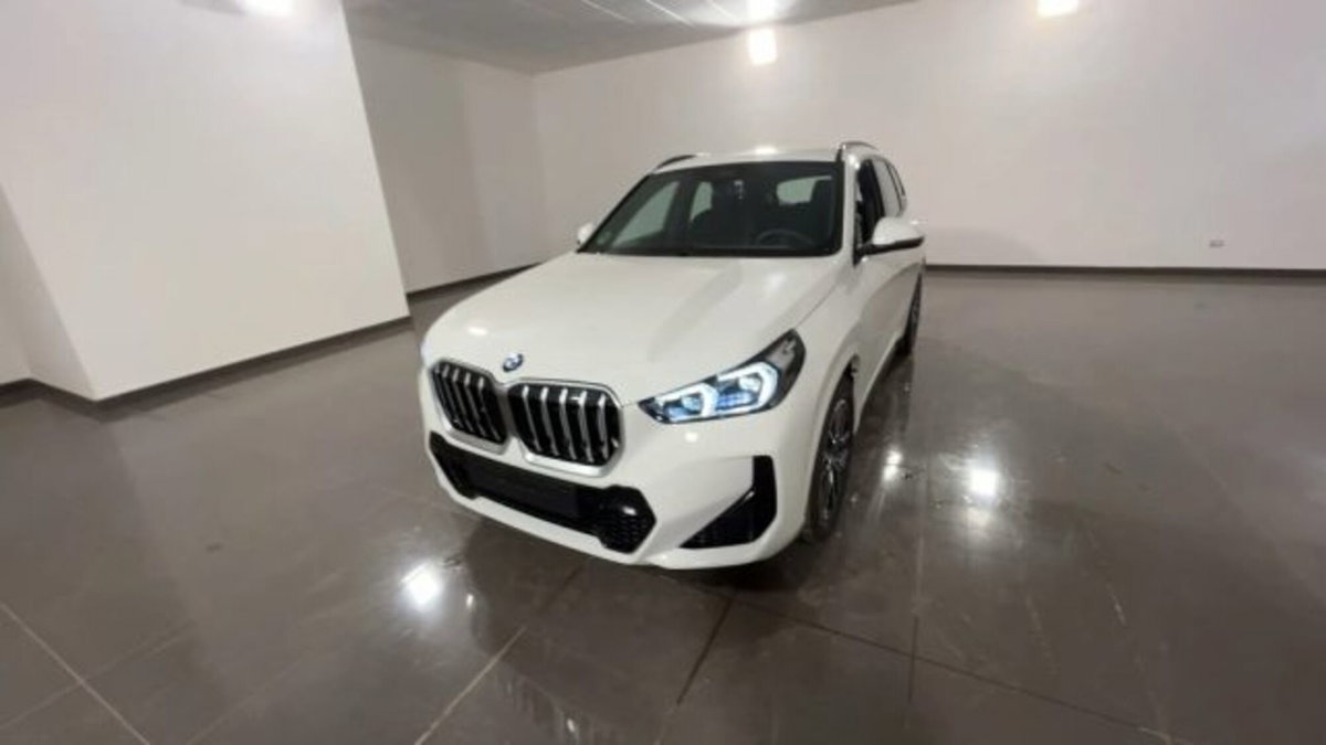 BMW X1 sDrive 18d Msport (2)