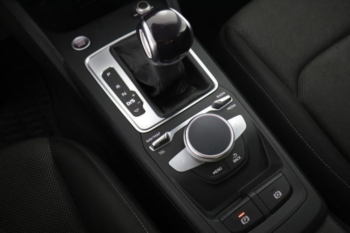 Audi Q2 Q2 35 TFSI S tronic Business (13)