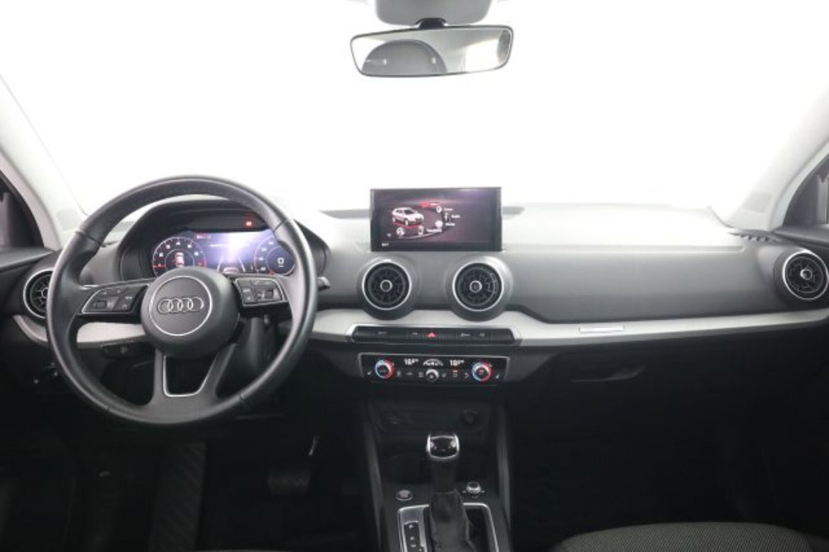 Audi Q2 Q2 35 TFSI S tronic Business (4)