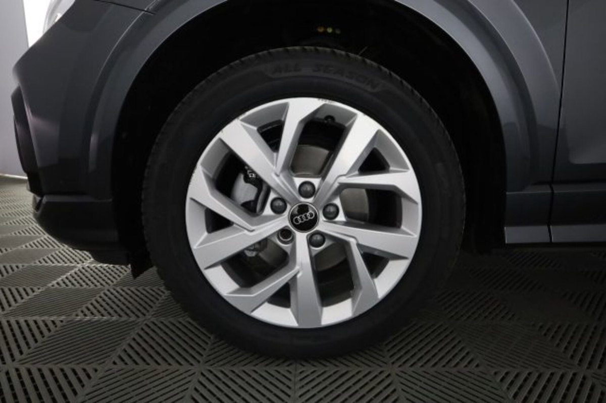 Audi Q2 Q2 35 TFSI S tronic Business (8)
