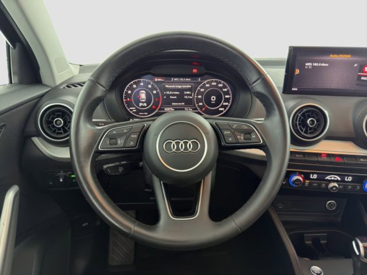 Audi Q2 Q2 35 TFSI S tronic Business (13)