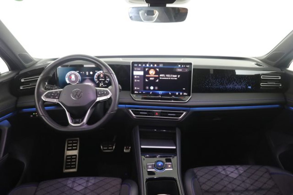 Volkswagen Tiguan 2.0 tdi R-Line 150cv dsg (4)