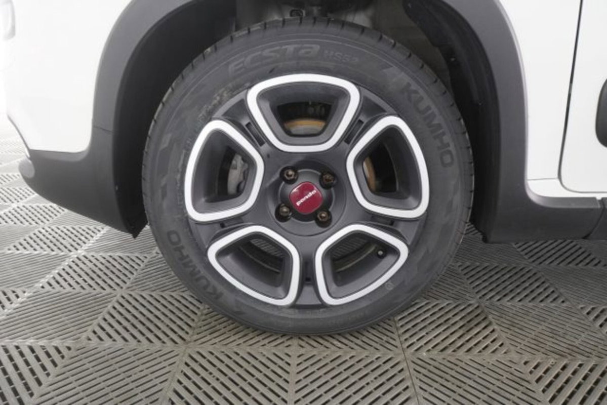 Fiat Panda 1.0 FireFly S&S Hybrid City Cross (15)