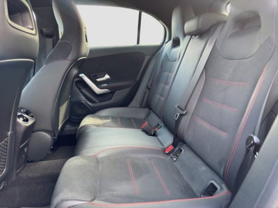 Mercedes-Benz Classe A 180 d Premium (10)