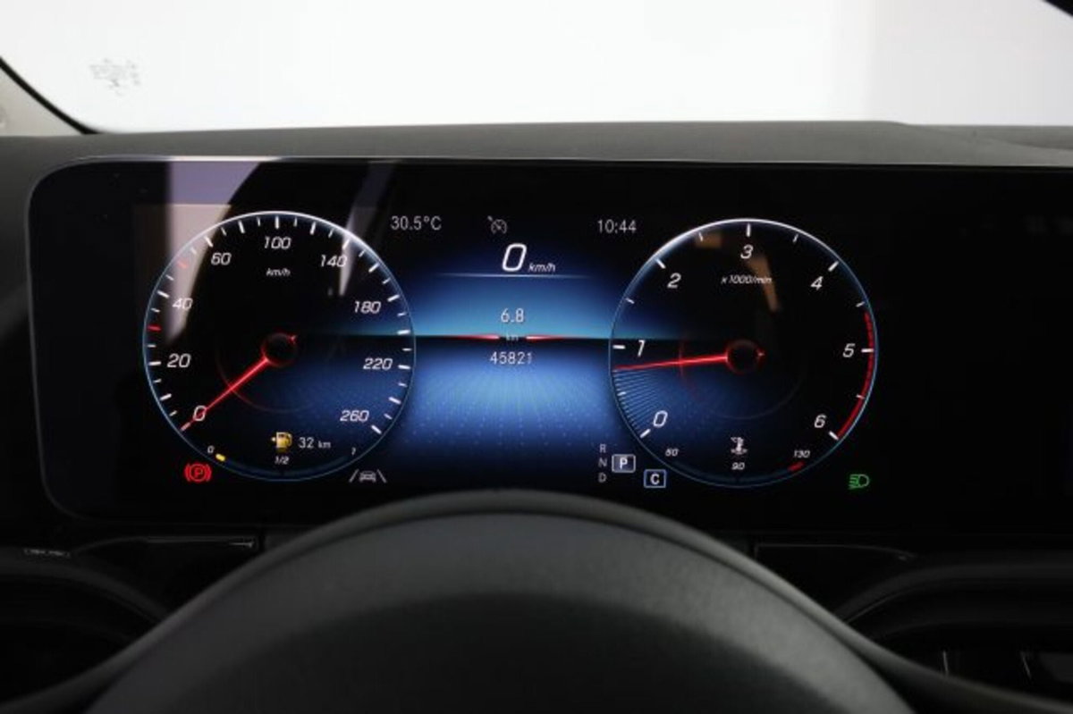 Mercedes-Benz CLA Shooting Brake 180 d Automatic Shooting Brake Business (7)