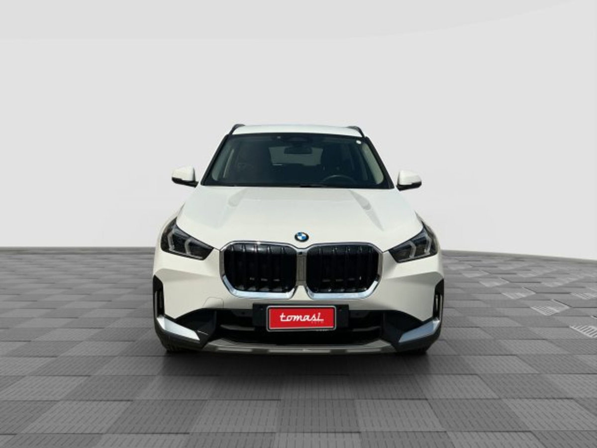 BMW X1 sDrive 18d Edition Essence (8)