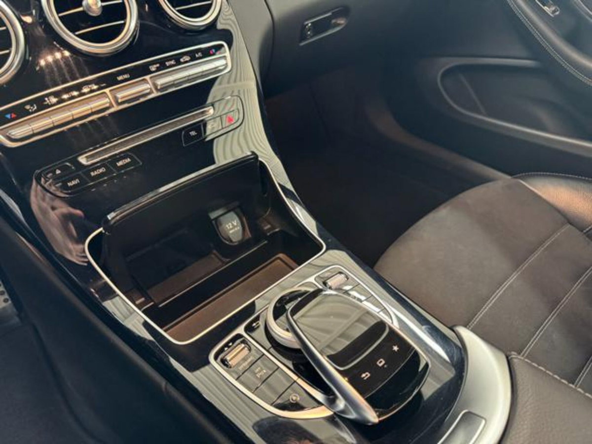 Mercedes-Benz Classe C Coupé 220 d Auto 4Matic Coupé Premium (6)