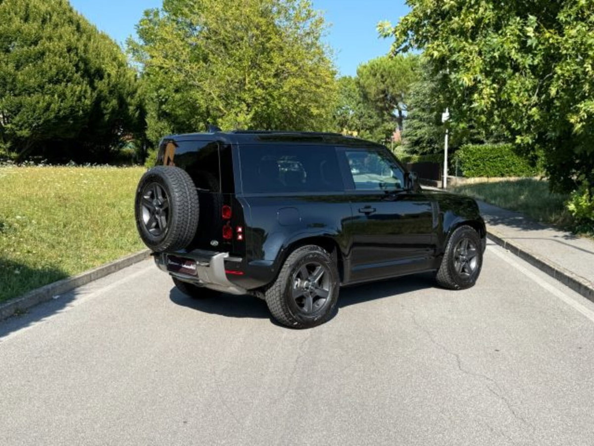 Land Rover Defender 90 3.0D I6 200 CV AWD Auto X-Dynamic S (19)