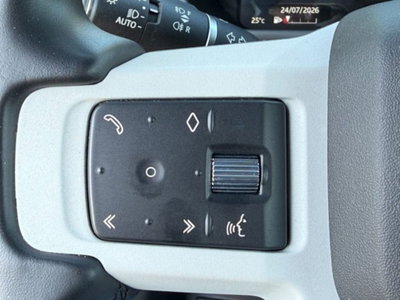 Land Rover Defender 90 3.0D I6 200 CV AWD Auto X-Dynamic S (20)