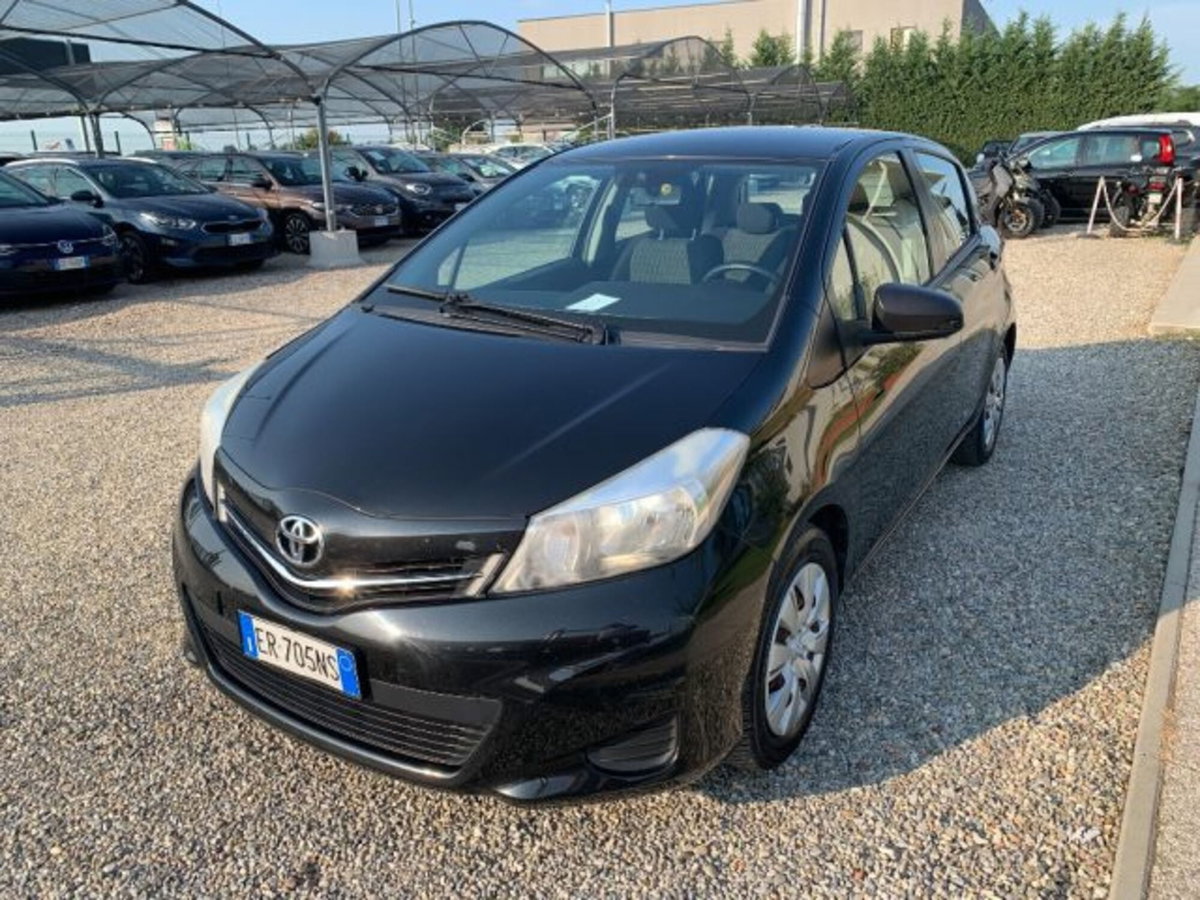 Toyota Yaris 1.0 5 porte Active
