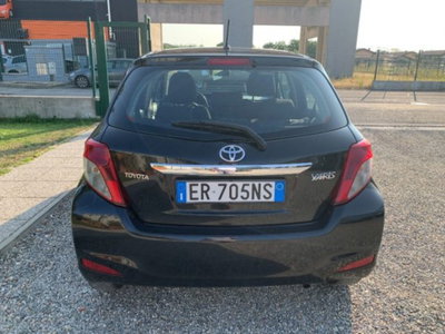 Toyota Yaris 1.0 5 porte Active (4)