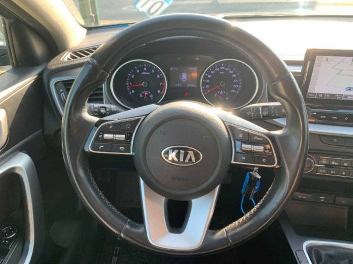 Kia Ceed Sport Wagon 1.4 MPi GPL SW Business Class (12)