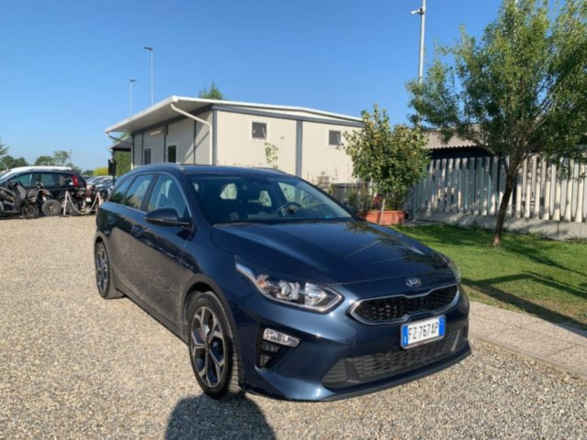 Kia Ceed Sport Wagon 1.4 MPi GPL SW Business Class (3)