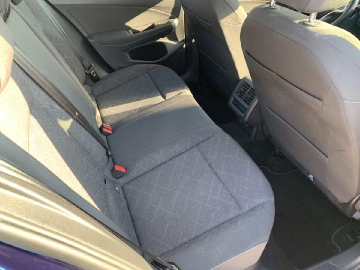 Volkswagen Golf Variant 1.0 eTSI EVO DSG Life (10)