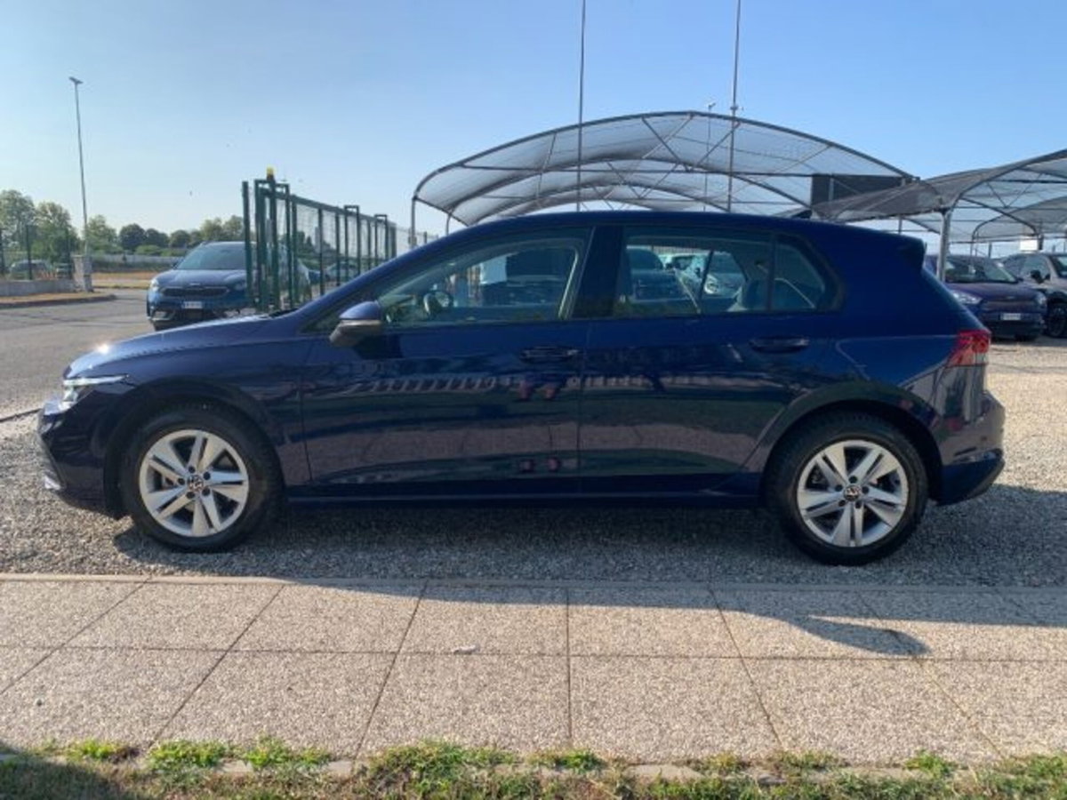 Volkswagen Golf Variant 1.0 eTSI EVO DSG Life (2)