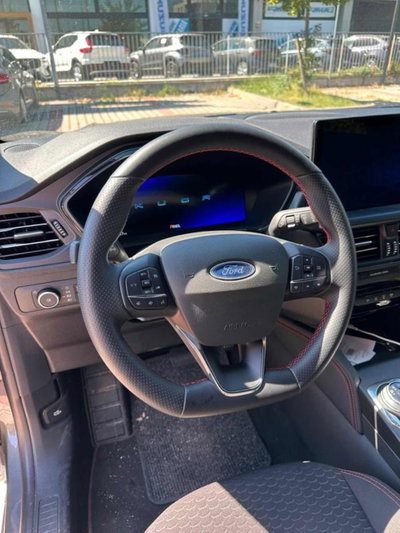 Ford Kuga 2.5 Full Hybrid 190 CV CVT 2WD ST-Line Design (3)