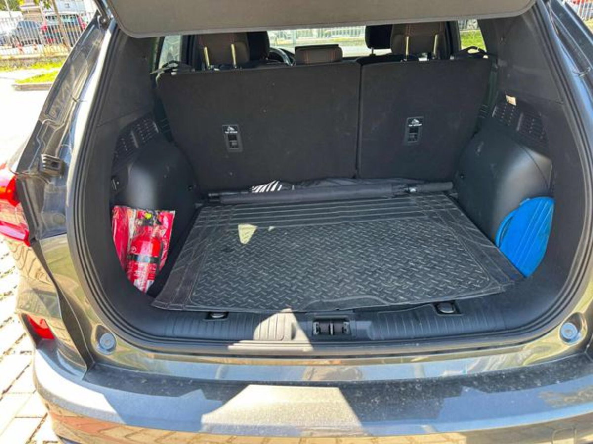 Ford Kuga 2.5 Full Hybrid 190 CV CVT 2WD ST-Line Design (5)