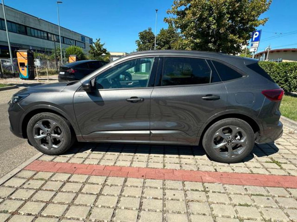 Ford Kuga 2.5 Full Hybrid 190 CV CVT 2WD ST-Line Design (6)