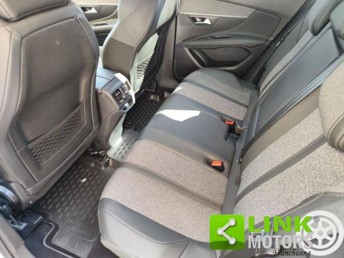 Peugeot 3008 BlueHDi 130 S&S EAT8 Allure Pack (7)