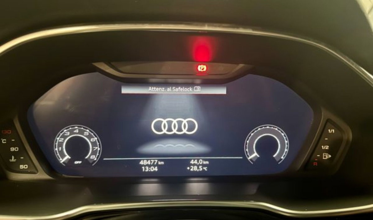 Audi RS Q3 2.5 quattro s-tronic (17)