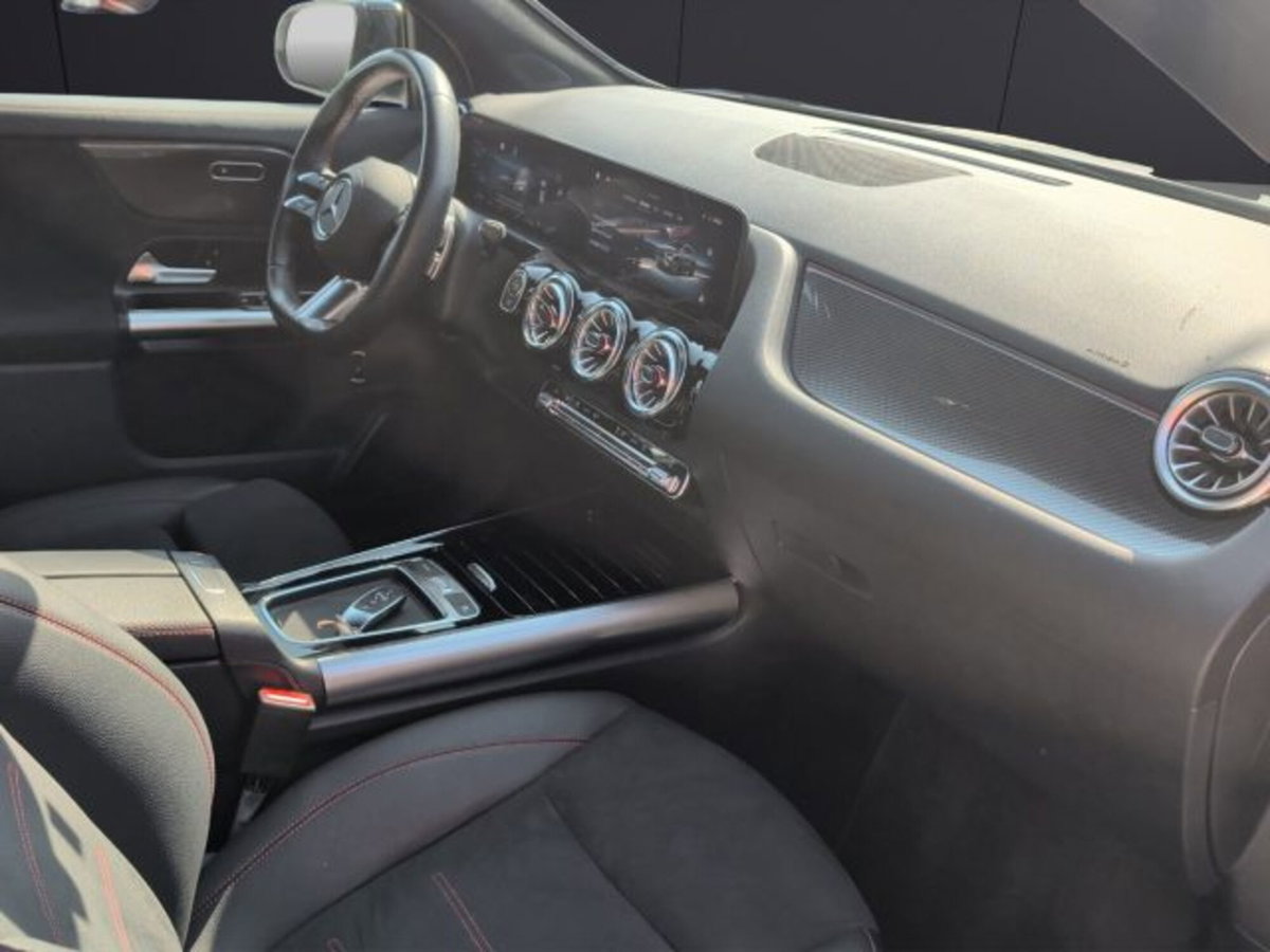 Mercedes-Benz GLA SUV 200 d AMG Line Premium Plus 4matic auto (18)