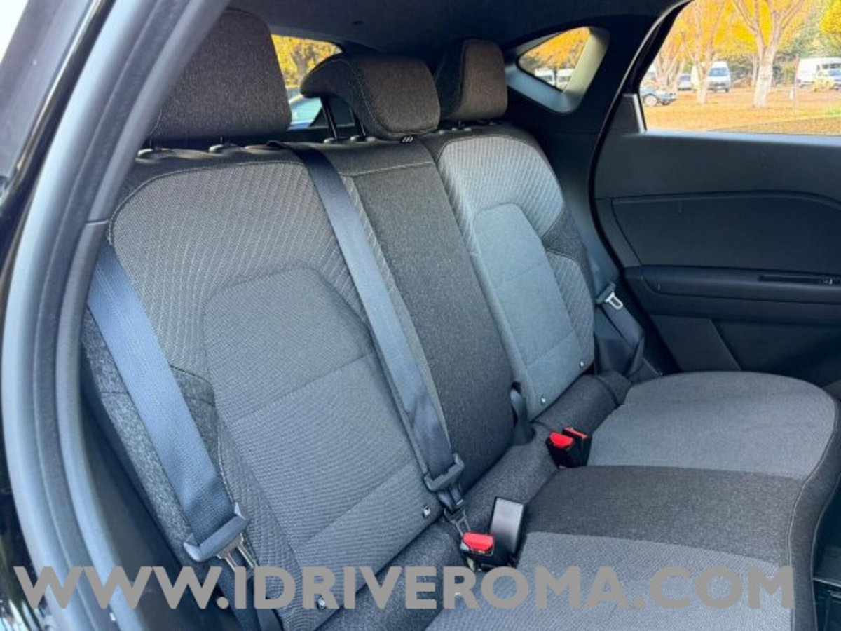 Renault Captur 1.0 tce Techno 90cv (11)