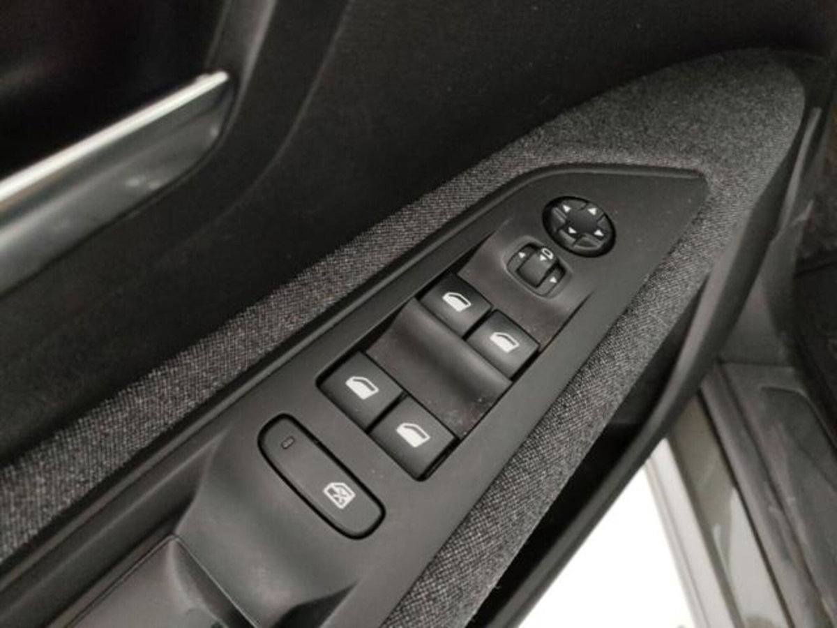 Peugeot 3008 PureTech Turbo 130 S&S Allure Pack (15)