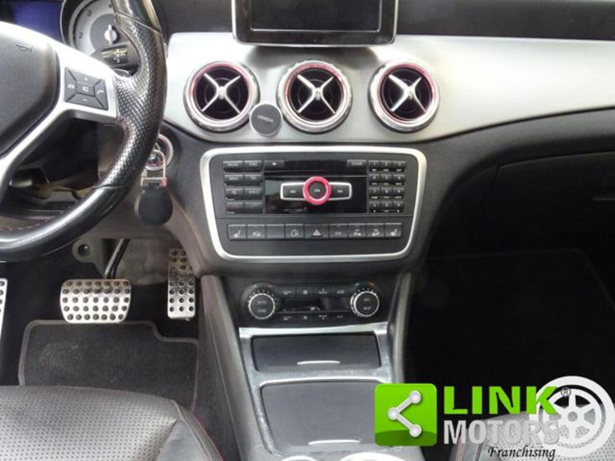 Mercedes-Benz GLA SUV 220 CDI Automatic 4Matic Premium (12)