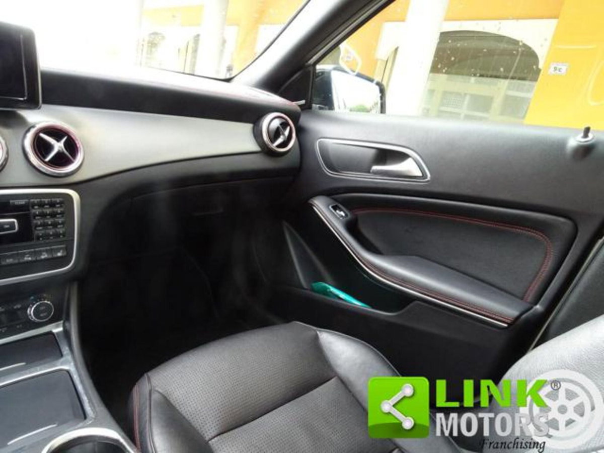 Mercedes-Benz GLA SUV 220 CDI Automatic 4Matic Premium (13)