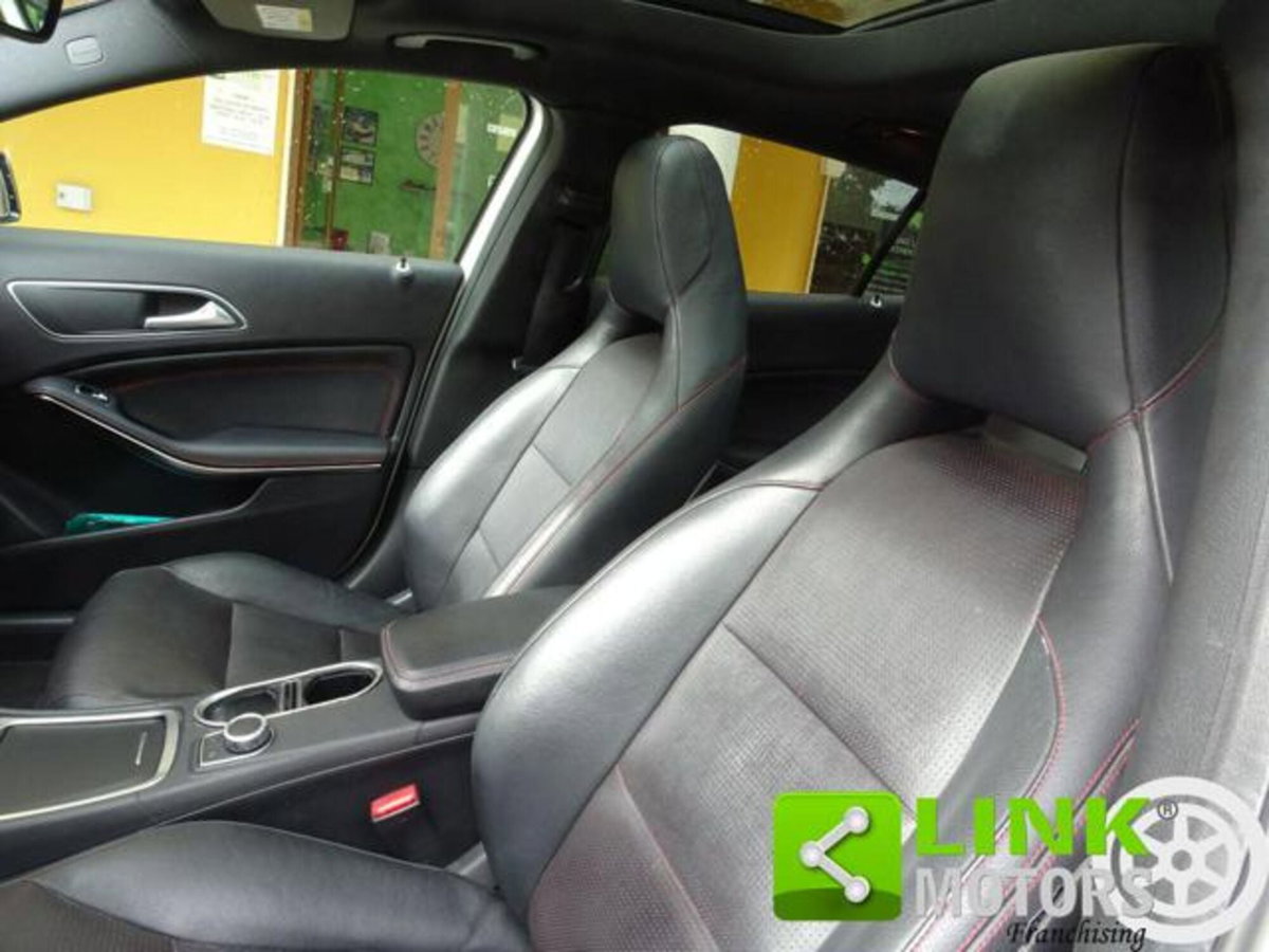 Mercedes-Benz GLA SUV 220 CDI Automatic 4Matic Premium (9)
