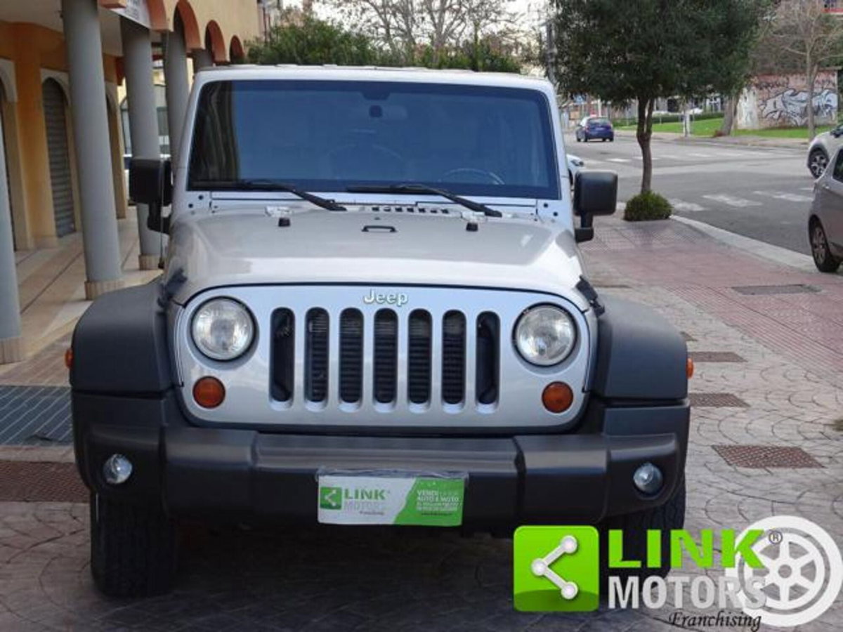 Jeep Wrangler Unlimited 2.8 CRD Sport (2)