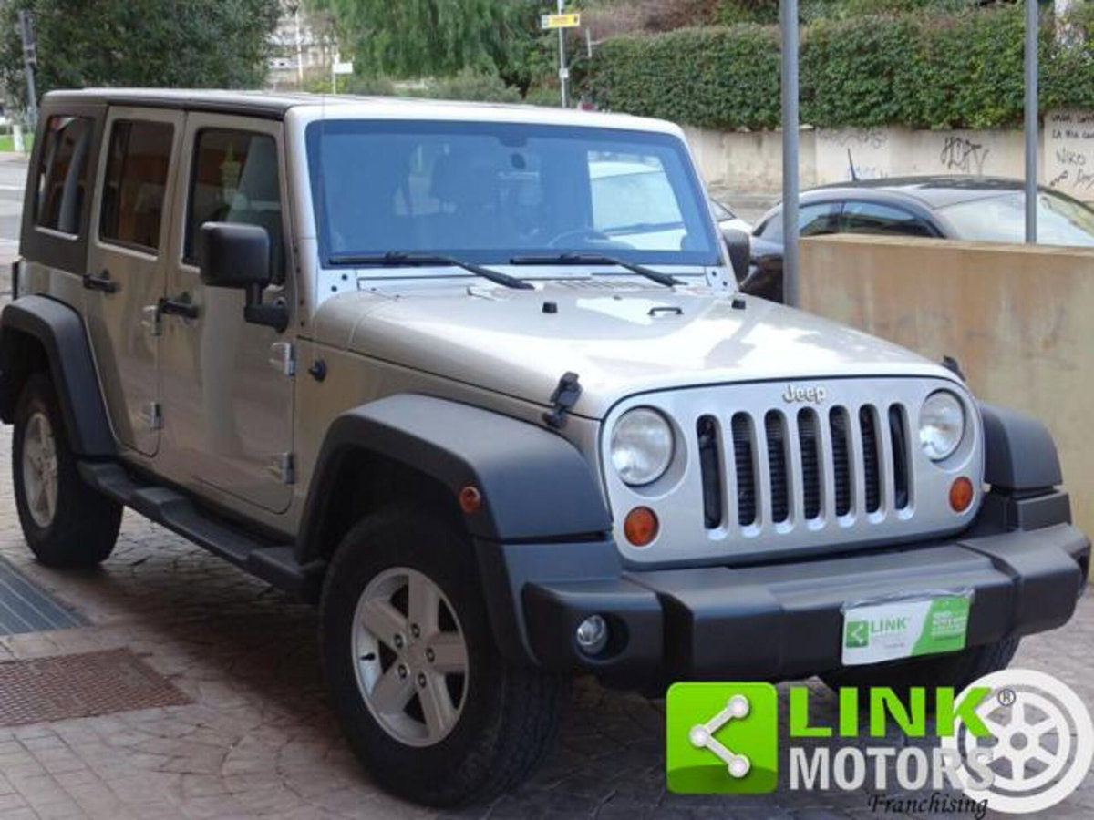 Jeep Wrangler Unlimited 2.8 CRD Sport (3)