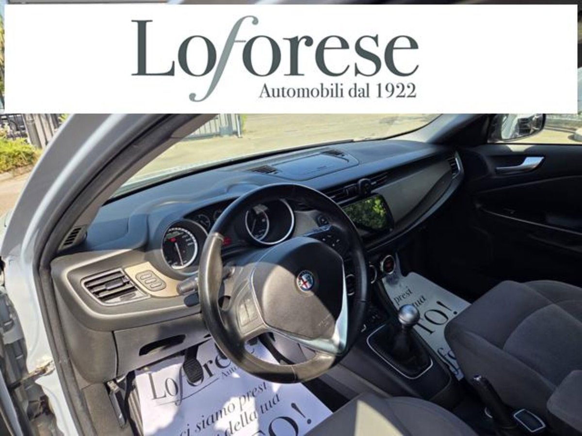 Alfa Romeo Giulietta 1.6 JTDm-2 Giulietta (2)
