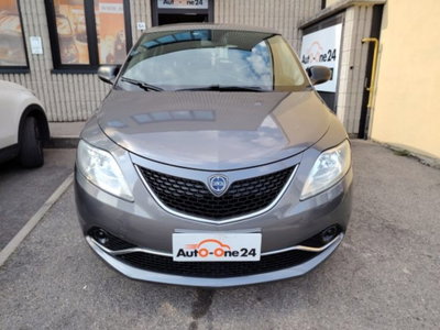 Lancia Ypsilon 1.2 69 CV 5 porte GPL Ecochic Alberta Ferretti (2)