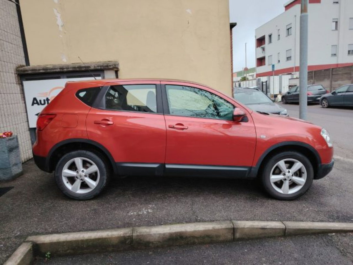 Nissan Qashqai 1.5 dCi Tekna (6)