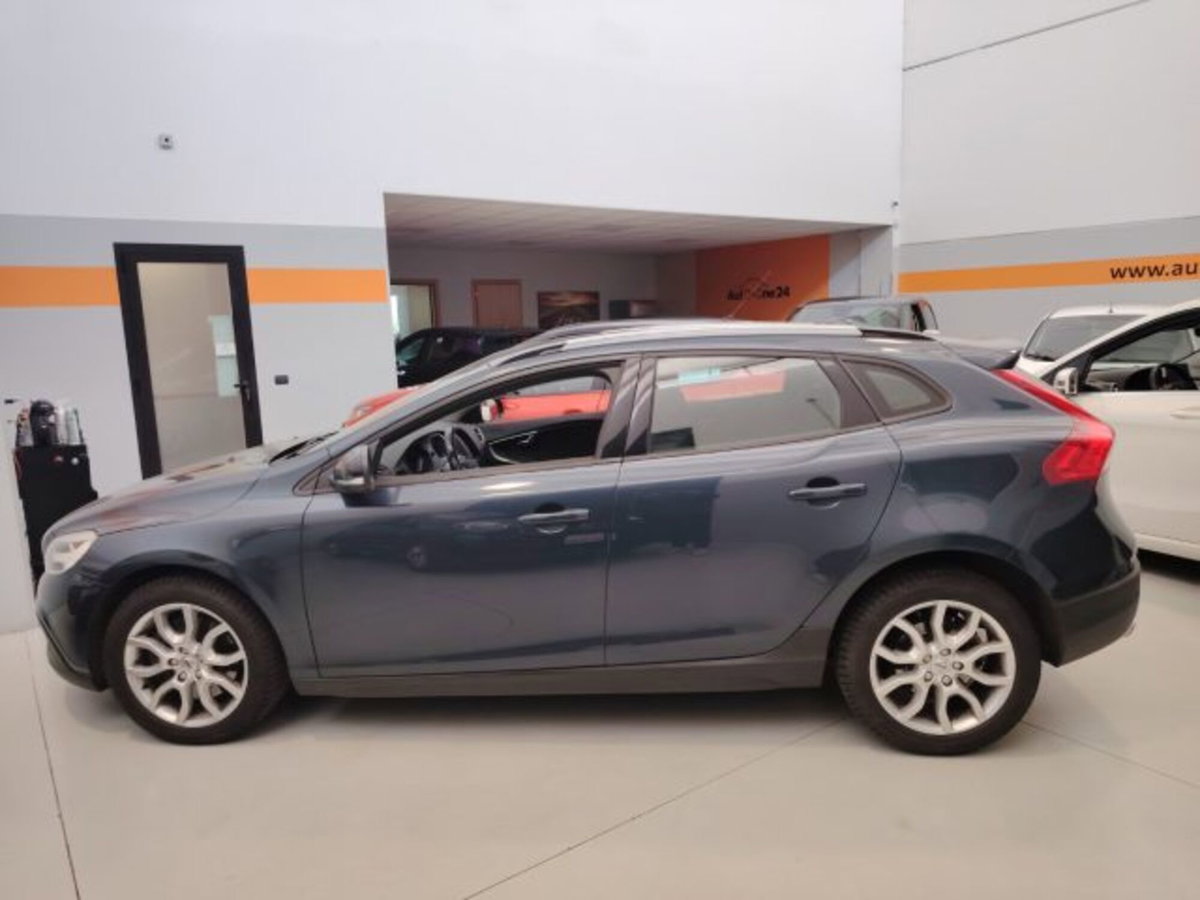 Volvo V40 Cross Country T3 Geartronic Style Plus (6)