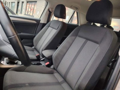 Volkswagen T-Roc 1.0 TSI Style (9)