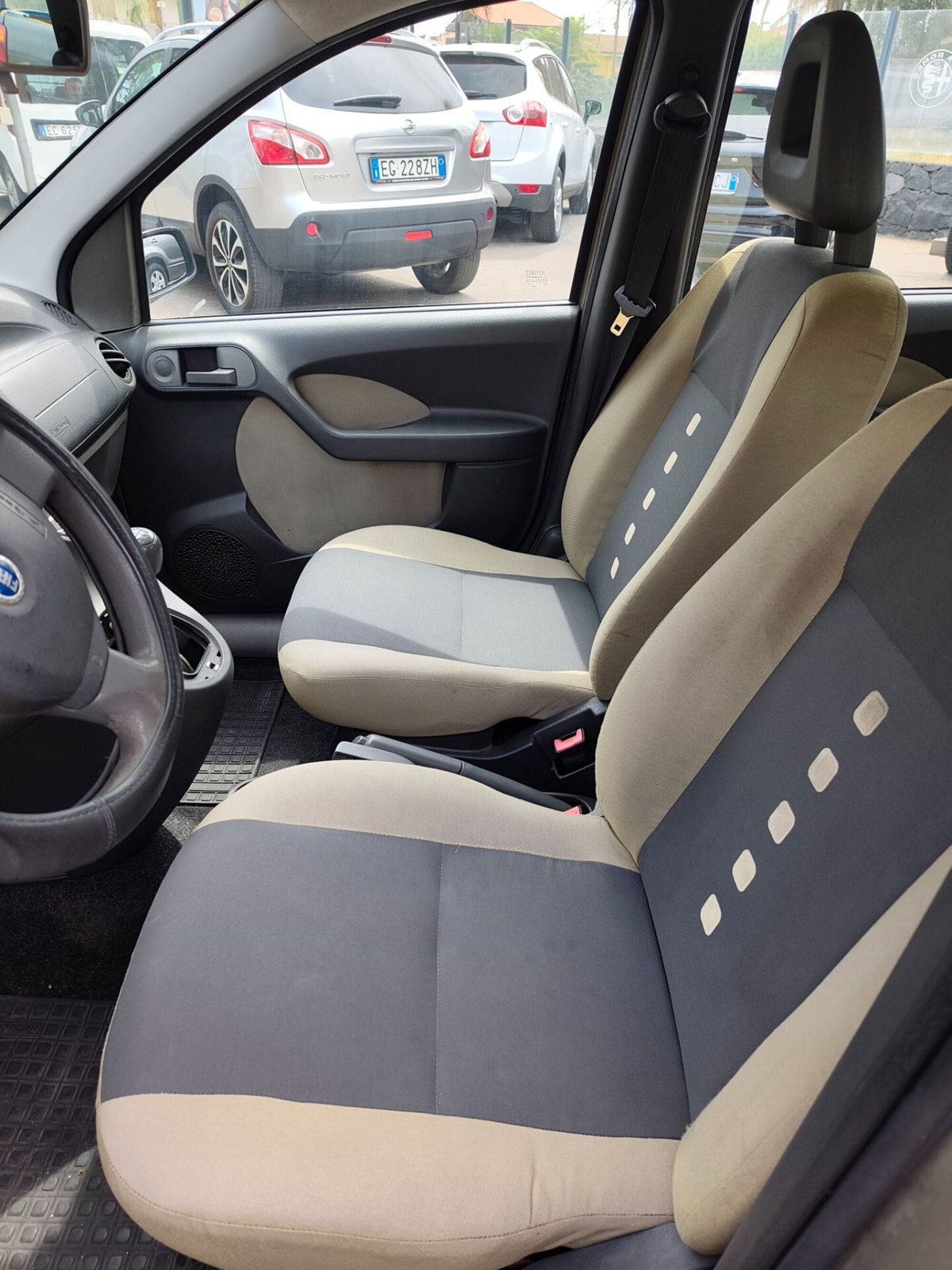 Fiat Panda 1.2 Emotion (8)
