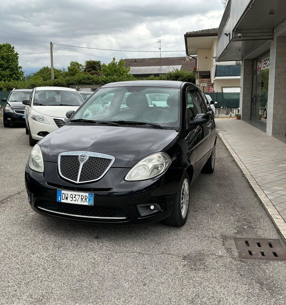 Lancia Ypsilon 1.4 Argento Ecochic GPL (3)