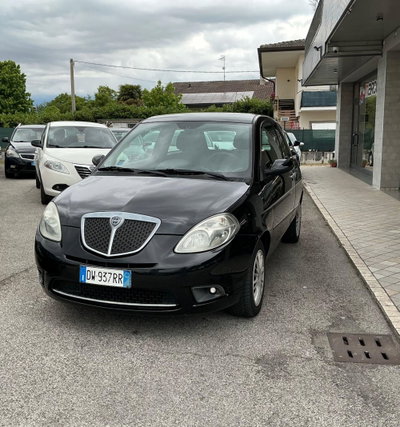 Lancia Ypsilon 1.4 Argento Ecochic GPL (3)