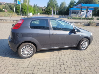Fiat Punto 1.3 MJT II 75 CV 3 porte Street usata