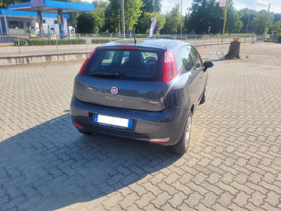 Fiat Punto 1.3 MJT II 75 CV 3 porte Street (4)