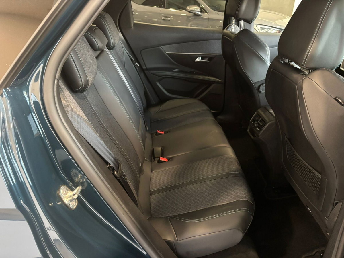 Peugeot 3008 BlueHDi 130 S&S EAT8 Allure Pack (11)