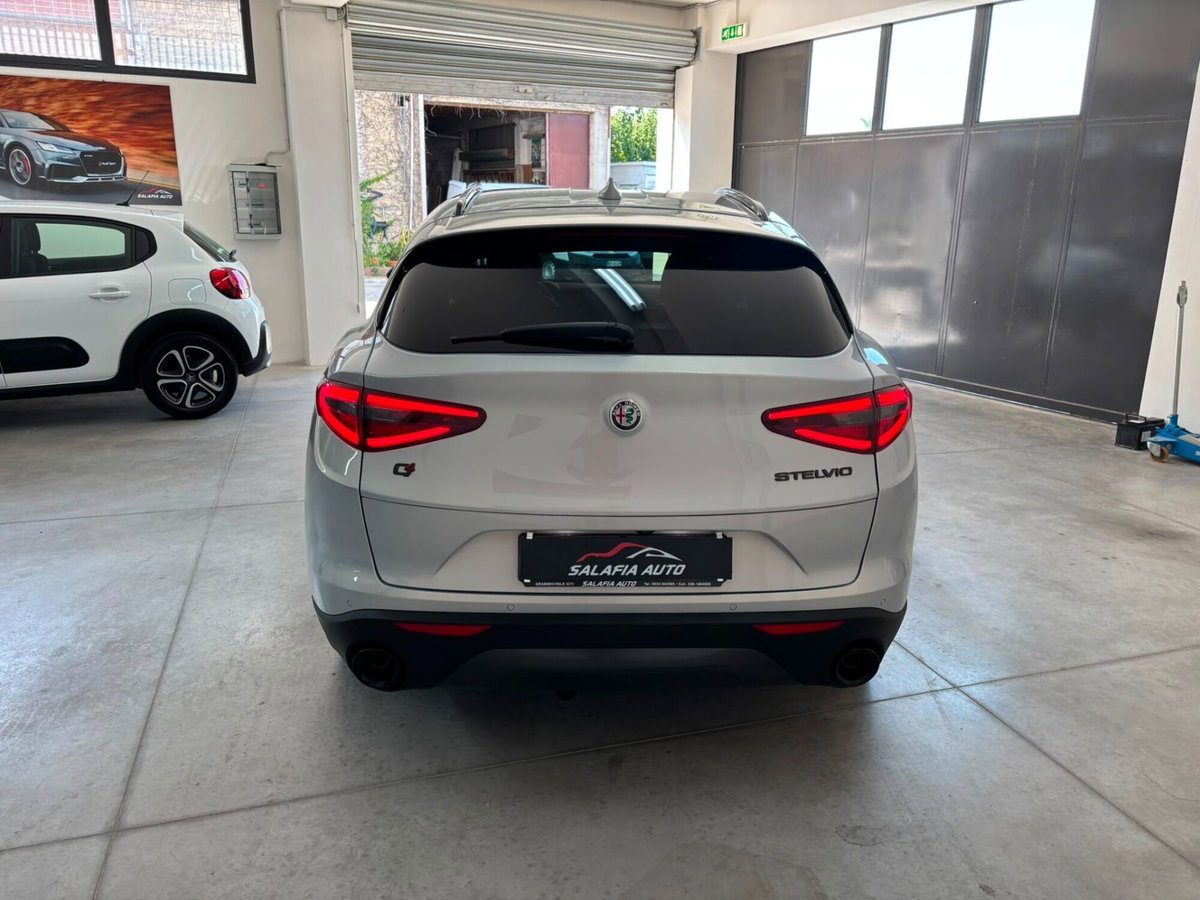 Alfa Romeo Stelvio Stelvio 2.2 Turbodiesel 190 CV AT8 Q4 Sprint (7)