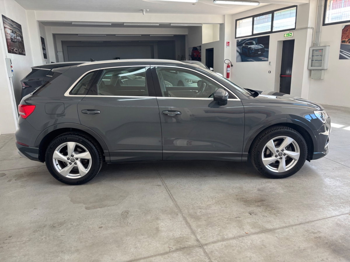 Audi Q3 35 TDI quattro S tronic Business Advanced (3)