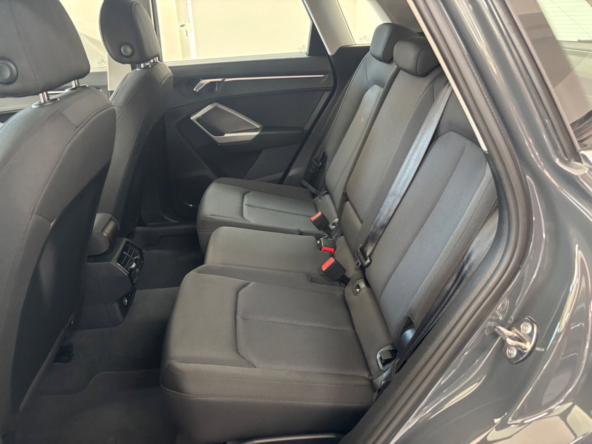 Audi Q3 35 TDI quattro S tronic Business Advanced (6)