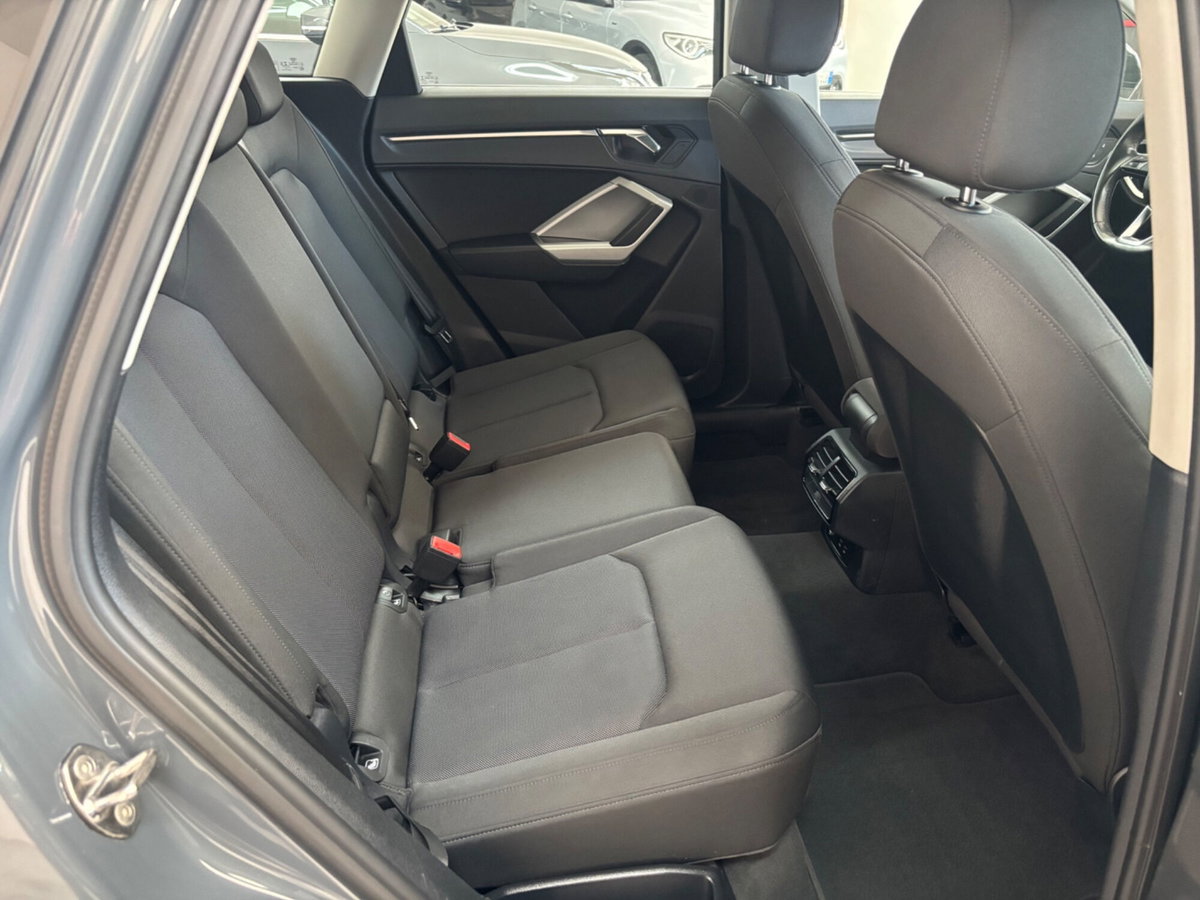 Audi Q3 35 TDI quattro S tronic Business Advanced (8)