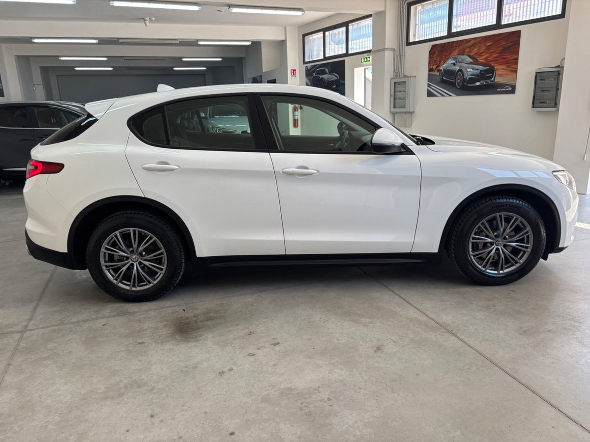 Alfa Romeo Stelvio Stelvio 2.2 Turbodiesel 160 CV AT8 RWD Super Business (4)